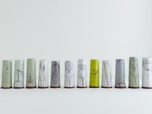 Load image into Gallery viewer, Earthenware Bud Vases