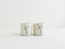 Load image into Gallery viewer, Bud Vase Small Cup
