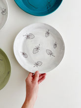 Load image into Gallery viewer, Earthenware Shallow Bowls