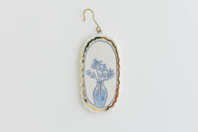 Load image into Gallery viewer, Framed Flower Vase Ornament