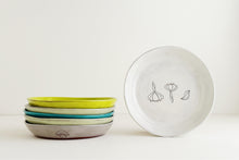 Load image into Gallery viewer, Earthenware Shallow Bowls