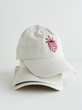 Load image into Gallery viewer, Berry Hat - Cream