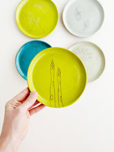 Load image into Gallery viewer, Earthenware Snack Plates
