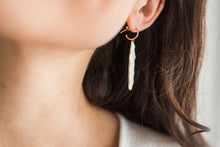 Load image into Gallery viewer, Love Me, Love Me Not Earrings