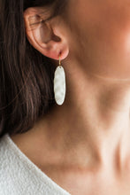 Load image into Gallery viewer, Love Me, Love Me Not Earrings