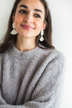 Load image into Gallery viewer, Twist and Shout Earrings