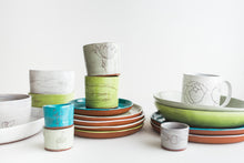 Load image into Gallery viewer, Earthenware Shallow Bowls