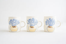 Load image into Gallery viewer, Wavy Flower Vase Mug