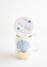Load image into Gallery viewer, Wavy Flower Vase Mug
