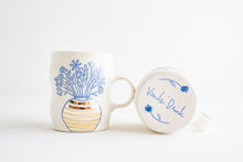 Load image into Gallery viewer, Wavy Flower Vase Mug