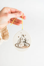 Load image into Gallery viewer, Pancake Plate Bird Ornament