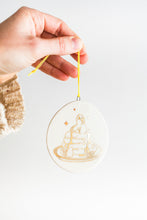 Load image into Gallery viewer, Pancake Plate Bird Ornament