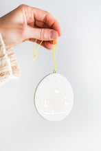 Load image into Gallery viewer, Floral Bowl Birds Ornament