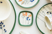 Load image into Gallery viewer, Floral Square Plate