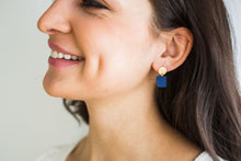Load image into Gallery viewer, Mini Link Earrings
