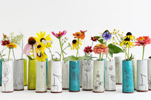 Load image into Gallery viewer, Earthenware Bud Vases