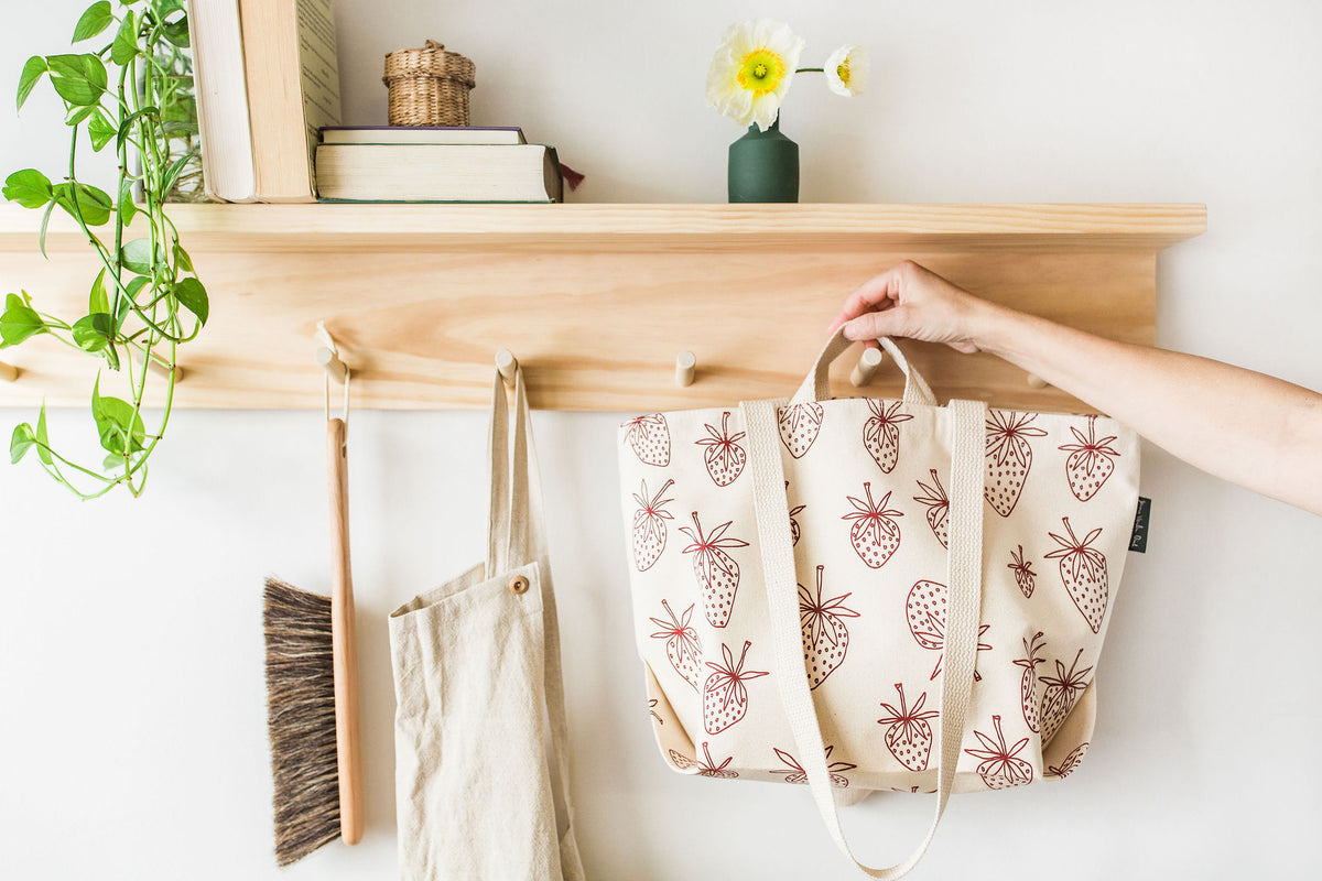 Berry Tote - In Cream – JennaVandenBrinkCeramics