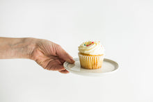 Load image into Gallery viewer, Porcelain Pinstripe Plates