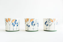 Load image into Gallery viewer, Floral Cup