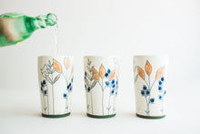 Load image into Gallery viewer, Floral Tumbler
