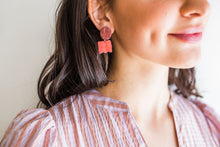Load image into Gallery viewer, Squiggle Earrings