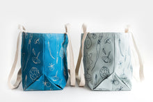 Load image into Gallery viewer, Veggie Tote - In Aqua