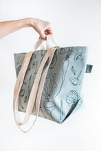 Load image into Gallery viewer, Veggie Tote - In Aqua