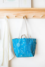 Load image into Gallery viewer, Veggie Tote - In Turquoise