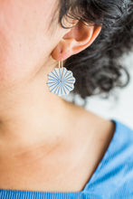Load image into Gallery viewer, Pinstripe Pinwheel Hoops