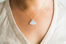 Load image into Gallery viewer, Striped Petal Pendant
