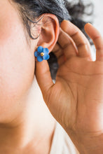 Load image into Gallery viewer, Flower Studs