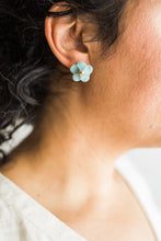 Load image into Gallery viewer, Flower Studs