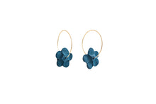 Load image into Gallery viewer, Flower Hoops
