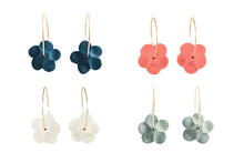 Load image into Gallery viewer, Flower Hoops