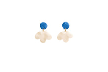 Load image into Gallery viewer, Snowdrop Earrings