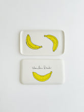 Load image into Gallery viewer, Porcelain Catch All Trays - Banana
