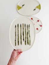 Load image into Gallery viewer, Oval Nesting Trays - Medium
