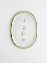 Load image into Gallery viewer, Earthenware Medium Oval Serving Trays
