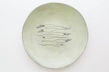 Load image into Gallery viewer, Earthenware Large Round Platter - Mint Carrots
