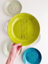 Load image into Gallery viewer, Earthenware Shallow Bowls
