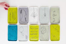 Load image into Gallery viewer, Earthenware Catch-All Tray - Medium
