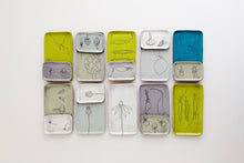 Load image into Gallery viewer, Earthenware Catch-All Tray - Small
