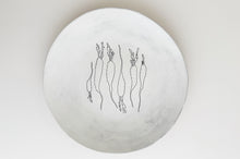 Load image into Gallery viewer, Earthenware Large Round Platter - White Carrots
