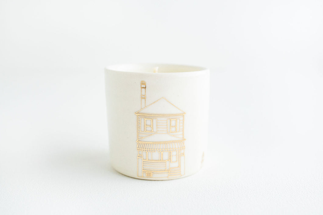 Porcelain House Candle - Honeysuckle+Jasmine