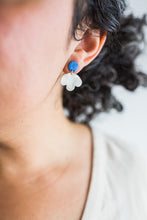 Load image into Gallery viewer, Snowdrop Earrings
